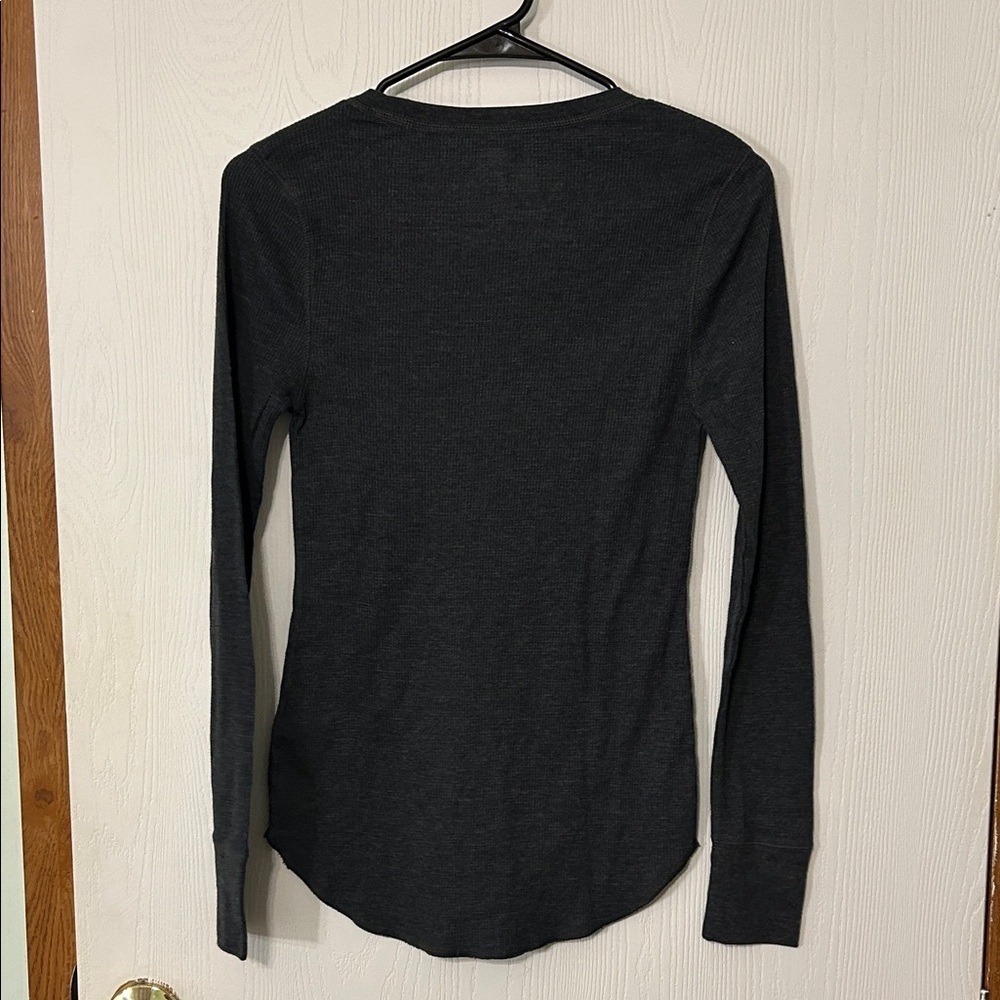 Set of White and Black Long Sleeve Shirts - Picture 5 of 8